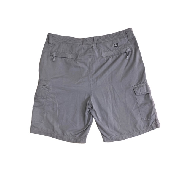 Quicksilver Grey Cargo Shorts. Zipper Pockets. Men’s Size 34. - Picture 2 of 5
